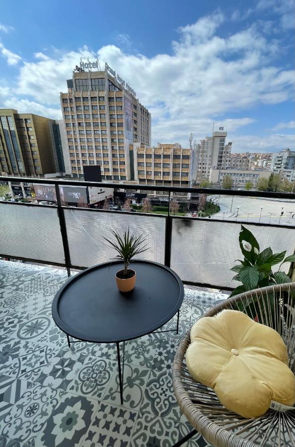 Cozy Bright Central Pristina Buitenkant foto